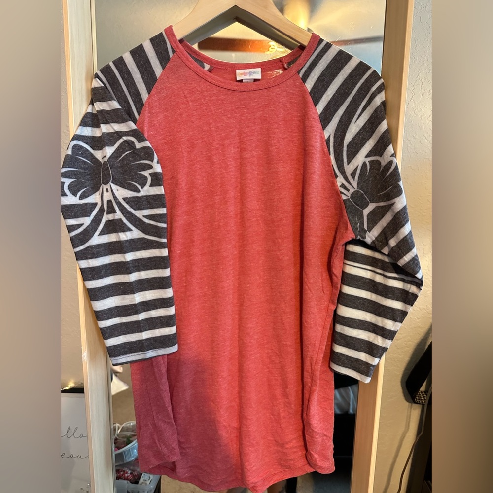 LuLaRoe Randy size Large L baseball tee 3/4 sleeve bow tie Raglan women’s shirt